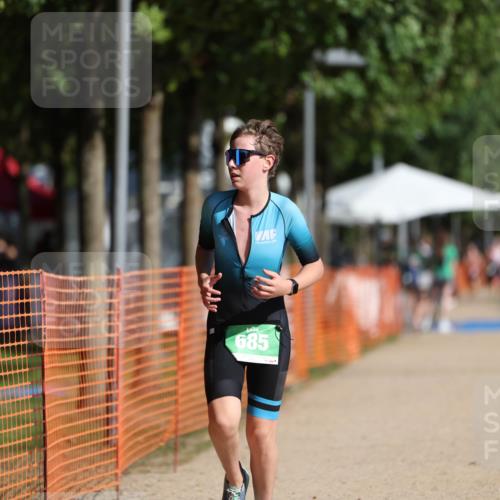 07.09.2025 - 19. Norderstedt Triathlon Michael Strokosch http://msf.ph/oto/8798838 07.09.2025 10:55:08 Laufen 685 meine-sportfotos.de