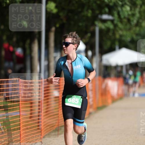 07.09.2025 - 19. Norderstedt Triathlon Michael Strokosch http://msf.ph/oto/8798845 07.09.2025 10:55:08 Laufen 685 meine-sportfotos.de