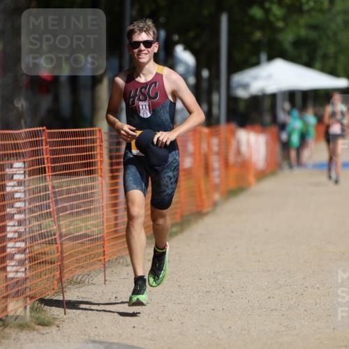 07.09.2025 - 19. Norderstedt Triathlon Michael Strokosch http://msf.ph/oto/8798846 07.09.2025 11:58:29 Laufen 185, 1172, 1182 meine-sportfotos.de