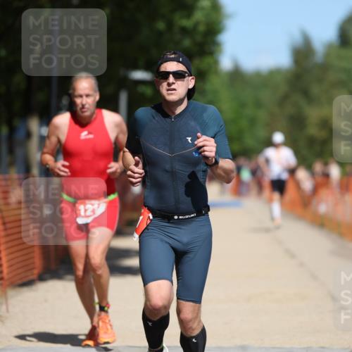 07.09.2025 - 19. Norderstedt Triathlon Michael Strokosch http://msf.ph/oto/8798866 07.09.2025 13:06:10 Laufen 811, 1216, 1366 meine-sportfotos.de