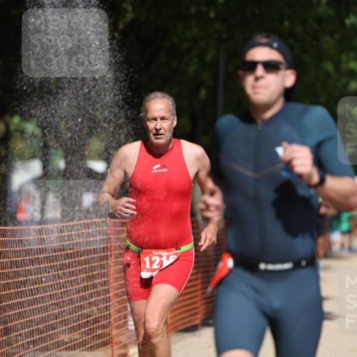 07.09.2025 - 19. Norderstedt Triathlon Michael Strokosch http://msf.ph/oto/8798872 07.09.2025 13:06:11 Laufen 811, 1216, 1366 meine-sportfotos.de