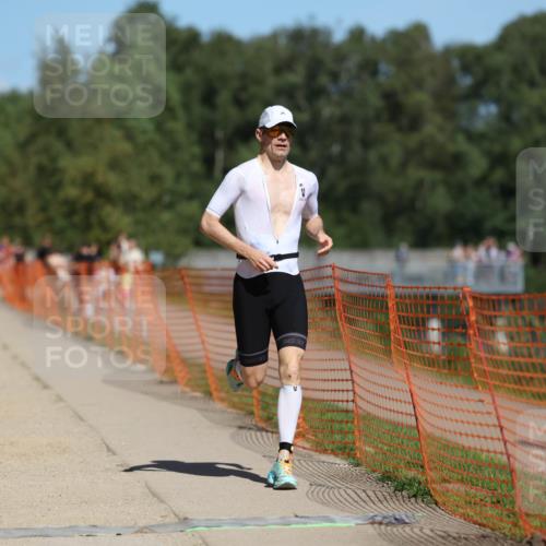 07.09.2025 - 19. Norderstedt Triathlon Michael Strokosch http://msf.ph/oto/8798931 07.09.2025 13:06:16 Laufen 272, 1366 meine-sportfotos.de