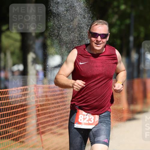 07.09.2025 - 19. Norderstedt Triathlon Michael Strokosch http://msf.ph/oto/8799085 07.09.2025 12:28:55 Laufen 155, 184, 267, 823, 1358 meine-sportfotos.de