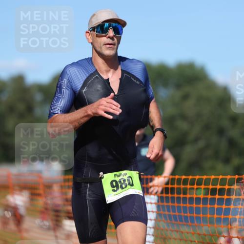 07.09.2025 - 19. Norderstedt Triathlon Michael Strokosch http://msf.ph/oto/8799137 07.09.2025 14:47:12 Laufen 975, 980 meine-sportfotos.de