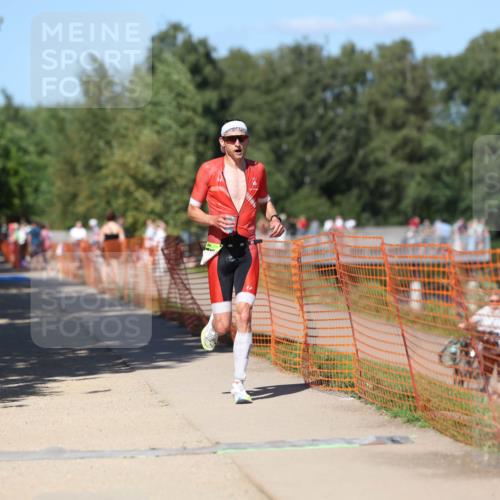 07.09.2025 - 19. Norderstedt Triathlon Michael Strokosch http://msf.ph/oto/8799155 07.09.2025 14:47:18 Laufen 975 meine-sportfotos.de