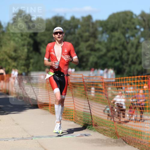 07.09.2025 - 19. Norderstedt Triathlon Michael Strokosch http://msf.ph/oto/8799177 07.09.2025 14:47:19 Laufen 975 meine-sportfotos.de