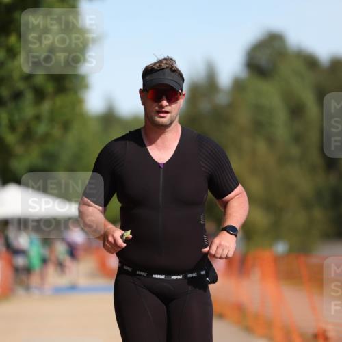 07.09.2025 - 19. Norderstedt Triathlon Michael Strokosch http://msf.ph/oto/8799234 07.09.2025 11:59:15 Laufen 229, 281, 760 meine-sportfotos.de