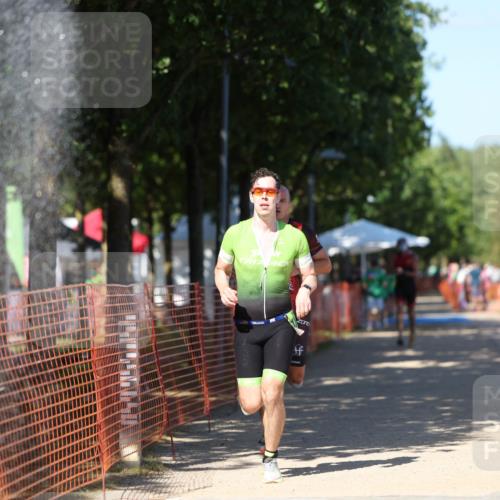 07.09.2025 - 19. Norderstedt Triathlon Michael Strokosch http://msf.ph/oto/8799263 07.09.2025 14:47:35 Laufen 962, 983, 1004 meine-sportfotos.de