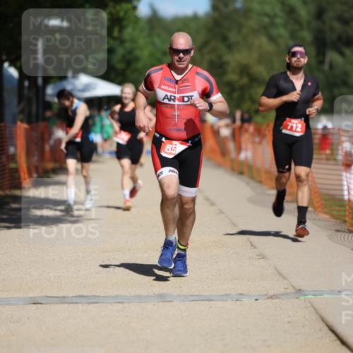07.09.2025 - 19. Norderstedt Triathlon Michael Strokosch http://msf.ph/oto/8799285 07.09.2025 13:06:51 Laufen 175, 712, 851, 1374 meine-sportfotos.de