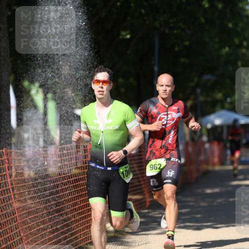 07.09.2025 - 19. Norderstedt Triathlon Michael Strokosch http://msf.ph/oto/8799289 07.09.2025 14:47:36 Laufen 962, 983, 1004 meine-sportfotos.de