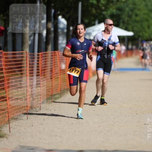 07.09.2025 - 19. Norderstedt Triathlon Michael Strokosch http://msf.ph/oto/8799303 07.09.2025 11:59:33 Laufen 296, 1177 meine-sportfotos.de