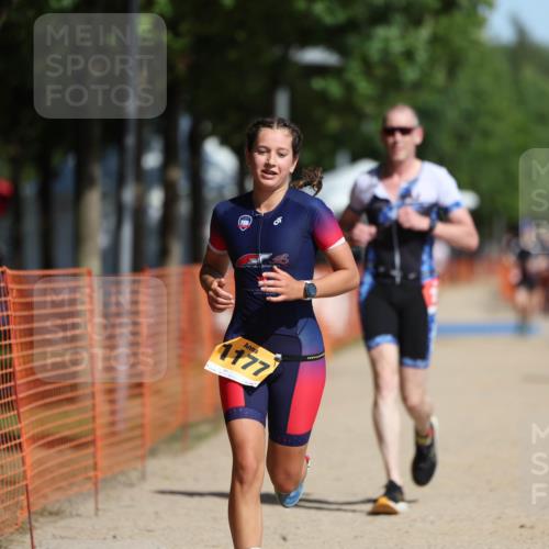 07.09.2025 - 19. Norderstedt Triathlon Michael Strokosch http://msf.ph/oto/8799358 07.09.2025 11:59:35 Laufen 296, 1177, 1383 meine-sportfotos.de