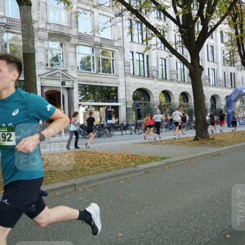 07.09.2025 - BARMER Alsterlauf Yannick Fuchs http://msf.ph/oto/8799374 07.09.2025 11:47:28 Laufen 1192 meine-sportfotos.de