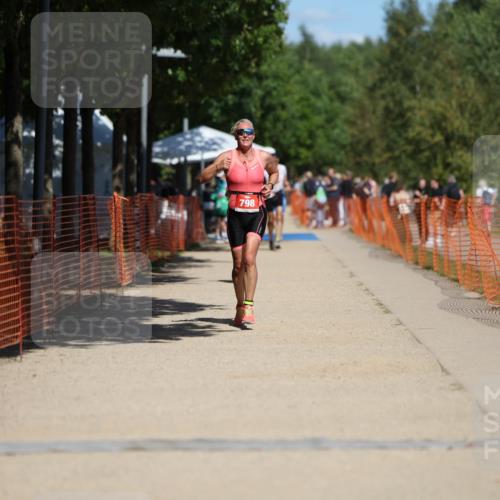 07.09.2025 - 19. Norderstedt Triathlon Michael Strokosch http://msf.ph/oto/8799402 07.09.2025 13:07:00 Laufen 175, 798, 1374 meine-sportfotos.de