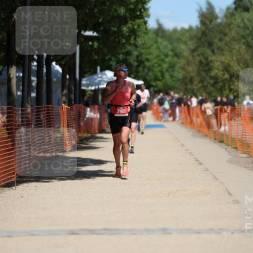 07.09.2025 - 19. Norderstedt Triathlon Michael Strokosch http://msf.ph/oto/8799407 07.09.2025 13:07:00 Laufen 175, 798, 1374 meine-sportfotos.de
