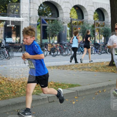 07.09.2025 - BARMER Alsterlauf Yannick Fuchs http://msf.ph/oto/8799417 07.09.2025 11:47:31 Laufen 265, 8134, 8133 meine-sportfotos.de