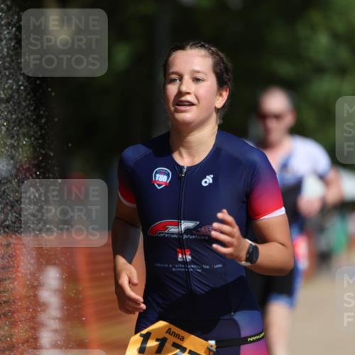 07.09.2025 - 19. Norderstedt Triathlon Michael Strokosch http://msf.ph/oto/8799419 07.09.2025 11:59:37 Laufen 296, 1177, 1383 meine-sportfotos.de