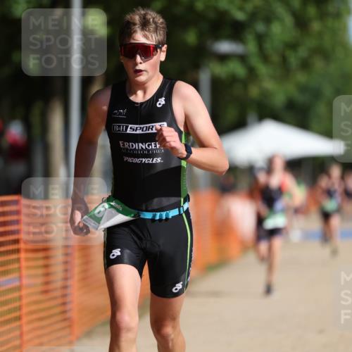 07.09.2025 - 19. Norderstedt Triathlon Michael Strokosch http://msf.ph/oto/8799424 07.09.2025 10:56:00 Laufen 89, 109, 668 meine-sportfotos.de