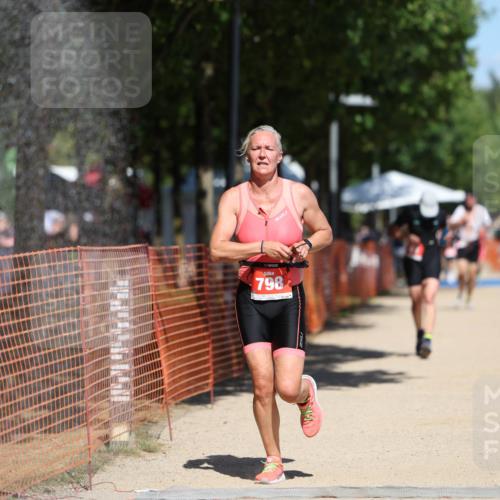 07.09.2025 - 19. Norderstedt Triathlon Michael Strokosch http://msf.ph/oto/8799457 07.09.2025 13:07:03 Laufen 183, 798 meine-sportfotos.de