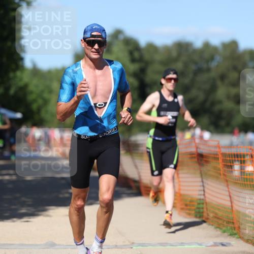 07.09.2025 - 19. Norderstedt Triathlon Michael Strokosch http://msf.ph/oto/8799478 07.09.2025 14:48:07 Laufen 880, 995, 1003 meine-sportfotos.de