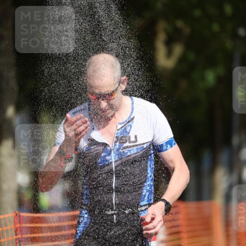 07.09.2025 - 19. Norderstedt Triathlon Michael Strokosch http://msf.ph/oto/8799489 07.09.2025 11:59:39 Laufen 296, 1177, 1383 meine-sportfotos.de