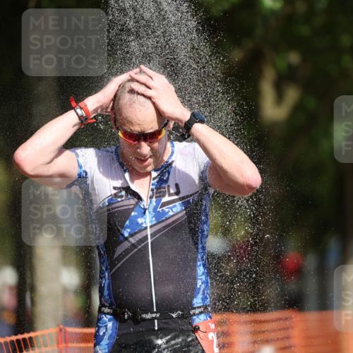 07.09.2025 - 19. Norderstedt Triathlon Michael Strokosch http://msf.ph/oto/8799516 07.09.2025 11:59:40 Laufen 296, 1177, 1383 meine-sportfotos.de