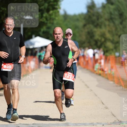 07.09.2025 - 19. Norderstedt Triathlon Michael Strokosch http://msf.ph/oto/8799519 07.09.2025 12:29:21 Laufen 756, 818, 835, 1217, 1306, 1379 meine-sportfotos.de