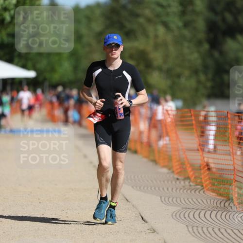 07.09.2025 - 19. Norderstedt Triathlon Michael Strokosch http://msf.ph/oto/8799556 07.09.2025 11:59:52 Laufen 306 meine-sportfotos.de
