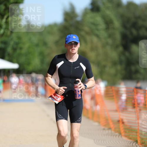 07.09.2025 - 19. Norderstedt Triathlon Michael Strokosch http://msf.ph/oto/8799588 07.09.2025 11:59:53 Laufen 306 meine-sportfotos.de