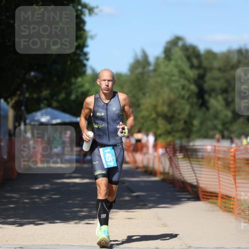 07.09.2025 - 19. Norderstedt Triathlon Michael Strokosch http://msf.ph/oto/8799598 07.09.2025 14:48:22 Laufen 1457 meine-sportfotos.de