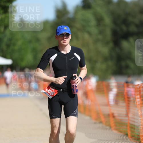 07.09.2025 - 19. Norderstedt Triathlon Michael Strokosch http://msf.ph/oto/8799602 07.09.2025 11:59:53 Laufen 306 meine-sportfotos.de