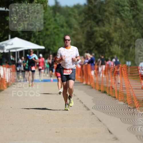 07.09.2025 - 19. Norderstedt Triathlon Michael Strokosch http://msf.ph/oto/8799681 07.09.2025 12:00:14 Laufen 1253 meine-sportfotos.de