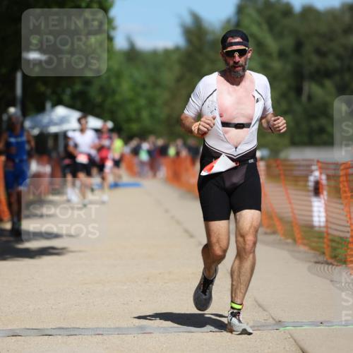 07.09.2025 - 19. Norderstedt Triathlon Michael Strokosch http://msf.ph/oto/8799694 07.09.2025 13:07:14 Laufen 183, 187, 1248 meine-sportfotos.de