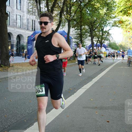 07.09.2025 - BARMER Alsterlauf Yannick Fuchs http://msf.ph/oto/8799717 07.09.2025 11:47:52 Laufen 063, 100 meine-sportfotos.de