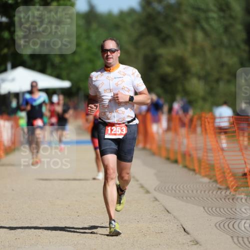 07.09.2025 - 19. Norderstedt Triathlon Michael Strokosch http://msf.ph/oto/8799734 07.09.2025 12:00:17 Laufen 714, 749, 1253 meine-sportfotos.de