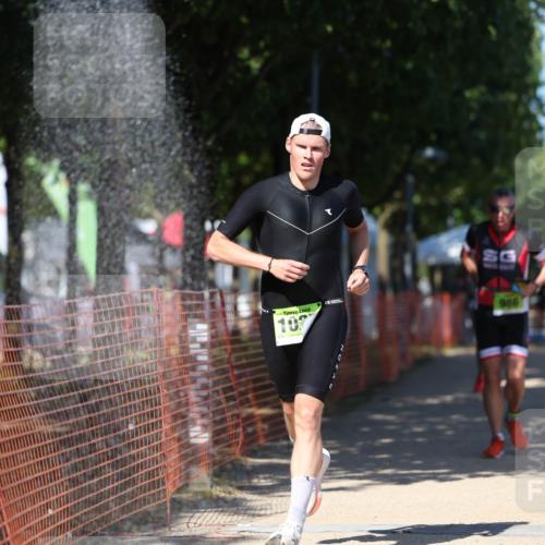 07.09.2025 - 19. Norderstedt Triathlon Michael Strokosch http://msf.ph/oto/8799746 07.09.2025 14:48:38 Laufen 911, 986, 997, 1010, 1025, 1039 meine-sportfotos.de