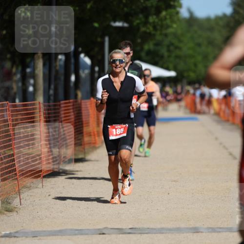 07.09.2025 - 19. Norderstedt Triathlon Michael Strokosch http://msf.ph/oto/8799747 07.09.2025 12:29:33 Laufen 186, 791, 802, 1350, 1351 meine-sportfotos.de