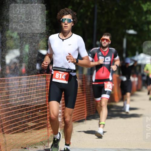 07.09.2025 - 19. Norderstedt Triathlon Michael Strokosch http://msf.ph/oto/8799782 07.09.2025 13:07:23 Laufen 718, 732, 814, 1248, 1384 meine-sportfotos.de