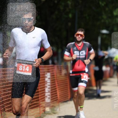 07.09.2025 - 19. Norderstedt Triathlon Michael Strokosch http://msf.ph/oto/8799799 07.09.2025 13:07:23 Laufen 718, 732, 814, 1248, 1384 meine-sportfotos.de