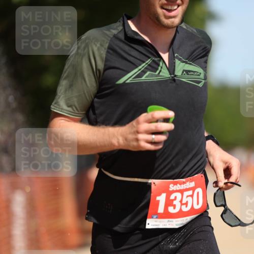 07.09.2025 - 19. Norderstedt Triathlon Michael Strokosch http://msf.ph/oto/8799838 07.09.2025 12:29:38 Laufen 186, 1350, 1351 meine-sportfotos.de