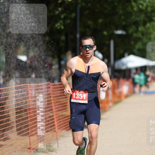 07.09.2025 - 19. Norderstedt Triathlon Michael Strokosch http://msf.ph/oto/8799850 07.09.2025 12:29:39 Laufen 186, 1350, 1351 meine-sportfotos.de