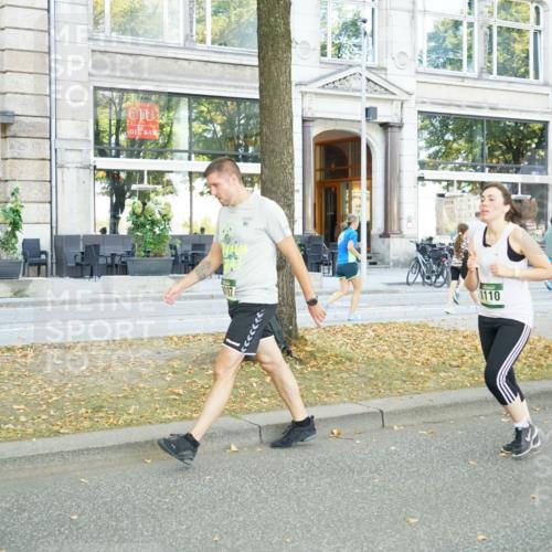 07.09.2025 - BARMER Alsterlauf Yannick Fuchs http://msf.ph/oto/8799853 07.09.2025 11:48:01 Laufen 1110, 1108 meine-sportfotos.de