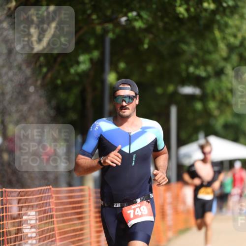 07.09.2025 - 19. Norderstedt Triathlon Michael Strokosch http://msf.ph/oto/8799888 07.09.2025 12:00:25 Laufen 714, 749, 1184 meine-sportfotos.de