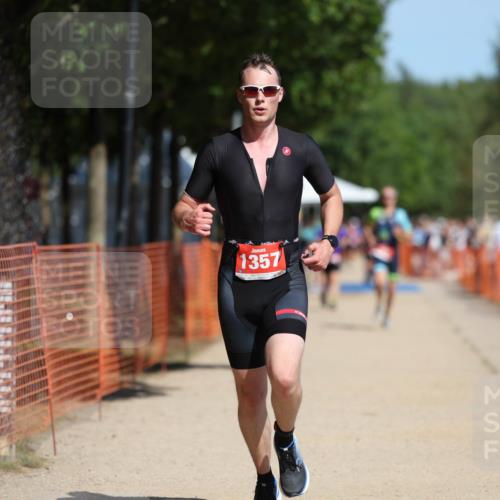 07.09.2025 - 19. Norderstedt Triathlon Michael Strokosch http://msf.ph/oto/8799953 07.09.2025 12:29:59 Laufen 261, 279, 1357 meine-sportfotos.de