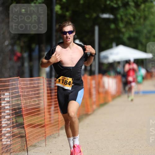 07.09.2025 - 19. Norderstedt Triathlon Michael Strokosch http://msf.ph/oto/8799959 07.09.2025 12:00:28 Laufen 714, 749, 1184 meine-sportfotos.de