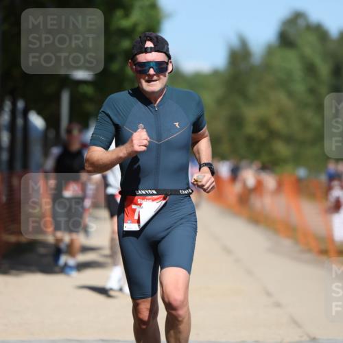 07.09.2025 - 19. Norderstedt Triathlon Michael Strokosch http://msf.ph/oto/8799983 07.09.2025 13:07:38 Laufen 709, 781, 788, 816, 1262 meine-sportfotos.de