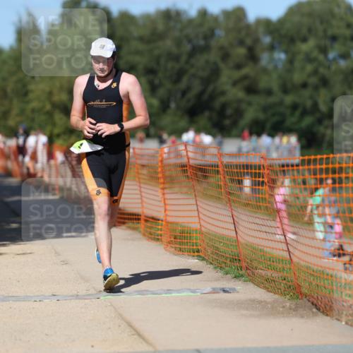 07.09.2025 - 19. Norderstedt Triathlon Michael Strokosch http://msf.ph/oto/8800010 07.09.2025 14:48:56 Laufen 999, 1018 meine-sportfotos.de