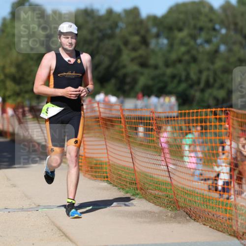 07.09.2025 - 19. Norderstedt Triathlon Michael Strokosch http://msf.ph/oto/8800017 07.09.2025 14:48:56 Laufen 999, 1018 meine-sportfotos.de