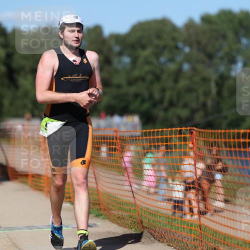 07.09.2025 - 19. Norderstedt Triathlon Michael Strokosch http://msf.ph/oto/8800027 07.09.2025 14:48:57 Laufen 999, 1018 meine-sportfotos.de