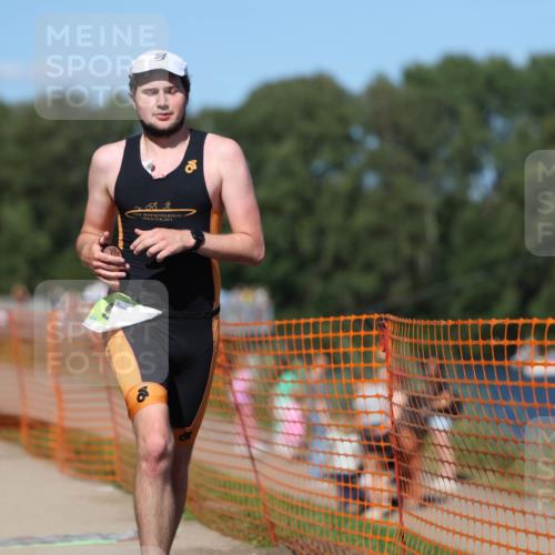 07.09.2025 - 19. Norderstedt Triathlon Michael Strokosch http://msf.ph/oto/8800034 07.09.2025 14:48:57 Laufen 999, 1018 meine-sportfotos.de